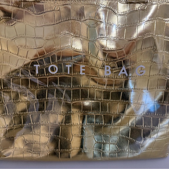 Chic Gold Tote Bag - Picture 2 of 5